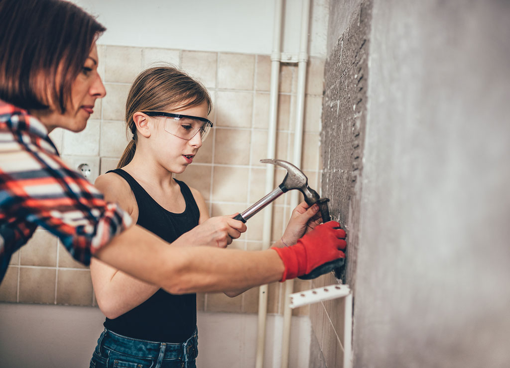 lady working with kids